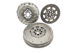 Volano bimassa + frizione 8200620330 7701476589 7701478942 2.0DCI Renault