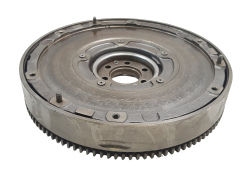 Volano AV61-6477-CE 1.6 D TDCI Ford Mazda Volvo AV616477CE