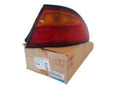 Fanale Destro Posteriore Mazda 323 8FBP51150 Fanale Destro Posteriore Mazda 323 8FBP51150