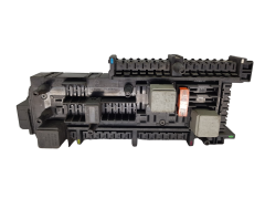 Scatola fusibili Mercedes 0-1718781-1 748038 1718783 Tyco Hella 20316